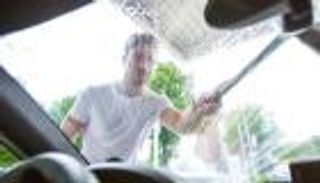 بعد العودة من العطلات.. 4 نصائح مهمة للعناية بسيارتك