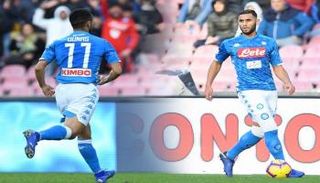 فوزي غلام وآدم وناس لاعبا نابولي