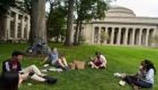 للعام الرابع على التوالي.. هارفارد تتصدر الجامعات الأمريكية