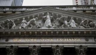 الواجهة الأمامية لبورصة نيويورك - رويترز