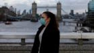 كورونا يقود بريطانيا إلى "عزل عام آخر"