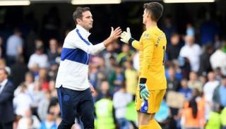 فرانك لامبارد مدرب تشيلسي وحارس مرماه الإسباني كيبا أريزابالاجا