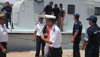 مهاجرون سريون أنقذتهم قوات خفر السواحل الجزائرية 