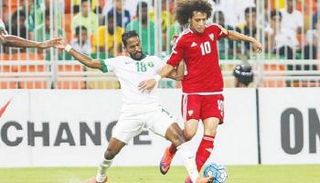 مباراة بين منتخبي الإمارات والسعودية