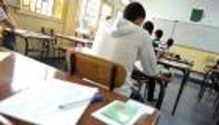 "الكمامة" وسيلة الغش الأولى في زمن الكورونا بالجزائر