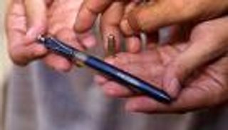 "الأقلام".. أسلحة للقتل في أفغانستان