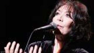 الموت يغيّب جولييت جريكو.. أيقونة الأغنية الفرنسية 