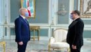 خلاف قرطاج-القصبة.. هل تعيد "النيران الصديقة" تونس لأزمتها الأولى؟