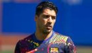 برشلونة يودع سواريز.. الرجل الأبيض المتوحش