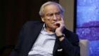 رحيل "رائد الصحافة الاستقصائية" هارولد إيفانز