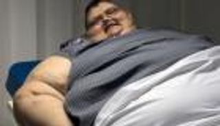 "أسمن رجل بالعالم" ينتصر في معركته ضد كورونا