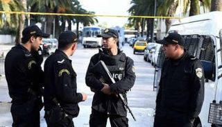 عناصر من الشرطة التونسية - أرشيفية