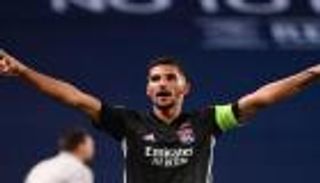 برشلونة ويوفنتوس يقربان حسام عوار من أرسنال