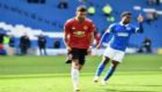 "يعيد اختراع الكرة".. سخرية جماهيرية من هدف مانشستر يونايتد