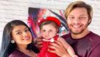 ظهور اليوتيوبر أحمد حسن لأول مرة بعد إخلاء سبيله.. زينب ترتدي الحجاب