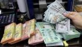 اعتذار أديب يحرق العملة اللبنانية.. الدولار يساوي 10 آلاف ليرة لأول مرة