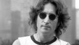 مقتنيات "البيتلز" في مزاد.. وسعر "نظارات لينون" مفاجأة