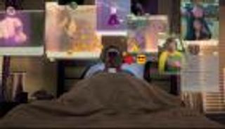 وثائقي يدفع المراهقين لإلقاء هواتفهم بالقمامة.. ماذا فعلت يا نتفليكس؟