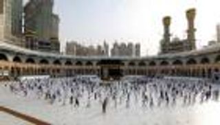 تفعيل تطبيق "اعتمرنا".. ابتكار سعودي لعمرة بلا كورونا