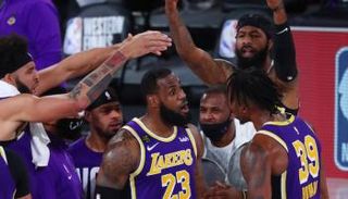 فريق ليكرز الأمريكي لكرة السلة