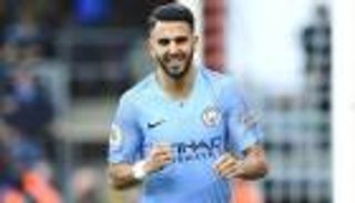 رغم الهزيمة.. محرز يخلد مئويته الثانية في الدوري الإنجليزي