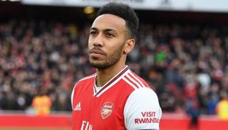 بيير إيمريك أوباميانج مهاجم أرسنال