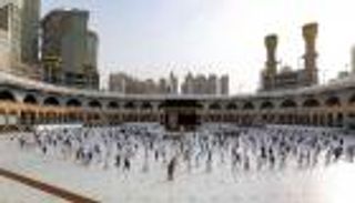 السعودية تحدد الأعمار المسموح لها بالعمرة.. التصريح دون مقابل