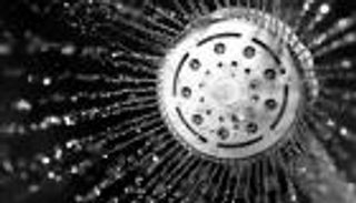 طبيب لم يستحم منذ 5 سنوات: الاستحمام خطر على صحتكم