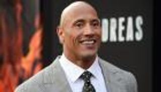 "ذا روك" يخرج عن صمته ويثير غضب محبي ترامب