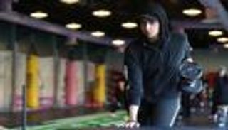 بالصور.. سعوديات يكسرن الحواجز ويقتحمن عالم "رفع الأثقال"