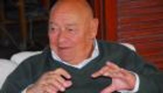 أحمد رمزي.. عاش هاربا 10 سنوات وأفلسته "حرب الخليج"