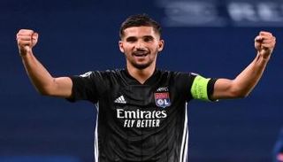 حسام عوار نجم ليون الفرنسي