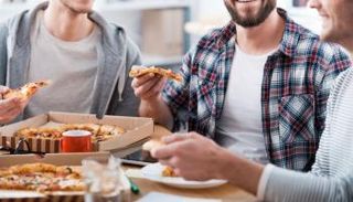 سلوكيات غذائية مضرة بالصحة