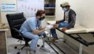 سوري مبتور الساق يصمم أطرافا صناعية.. تجربة ملهمة