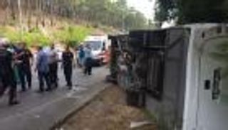 مصرع 12 وإصابة 10 في انقلاب حافلة بالمكسيك