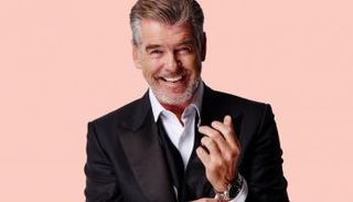 الممثل الأيرلندي بيرس بروسنان