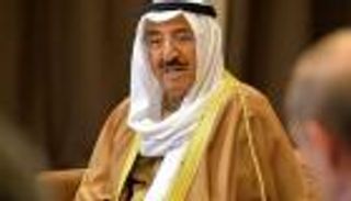 صباح الأحمد يتصدر عالميا.. مواقع التواصل "تتشح" بالسواد 