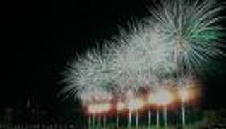 بالفيديو والصور.. أبوظبي في رأس السنة: احتفالات مبهرة و"أرقام قياسية"