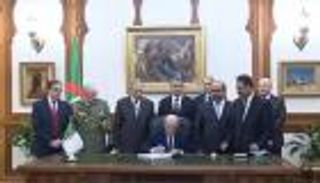 تبون يحسم الجدل.. وقع تعديلات الدستور وموازنة 2021