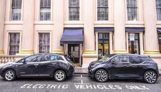 أماكن ركن السيارات الكهربائية ببريطانيا