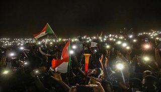 السودان يرفع ضرائب الاتصالات 