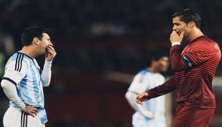 كريستيانو رونالدو نجم يوفنتوس وليونيل ميسي قائد برشلونة