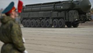 صاروخ آر إس-28 سارمات الروسي الملقب بـ