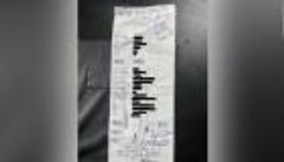 مطعم بميامي يبدأ عامه بصدمة.. زبونة تترك بقشيشا بقيمة 2021 دولارا