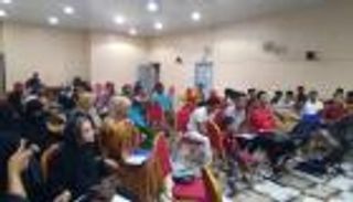 بالصور: يمنيون يواجهون البنادق برسالة سلام موسيقية