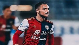 آدم وناس لاعب كالياري