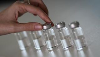 لقاحات كورونا تتباين في نقاط القوة والضعف