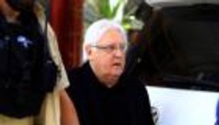 بعد هجوم المطار.. جريفيث في الرياض وعدن "قريبا"