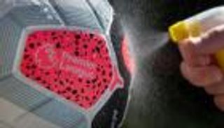 قرارات جديدة.. الدوري الإنجليزي ينجو من قبضة كورونا