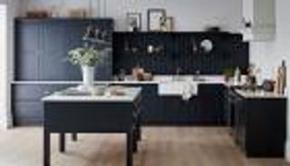 أحدث اتجاهات المطابخ في 2021.. الألوان الداكنة تتألق